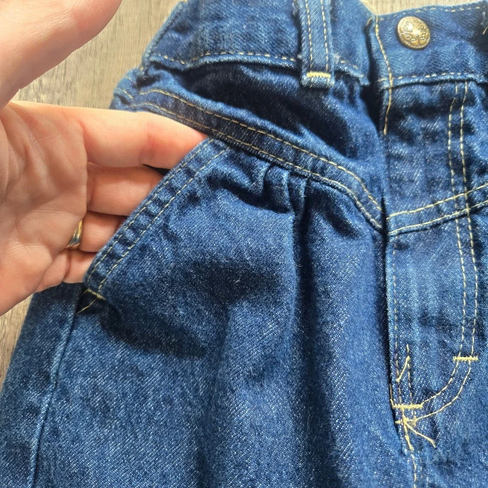 Vintage OshKosh Bgosh Kids Dark Wash Pleated Denim Jeans Made in USA 4T